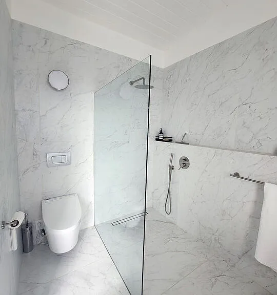 7107 Pacific View Dr — Photo 11