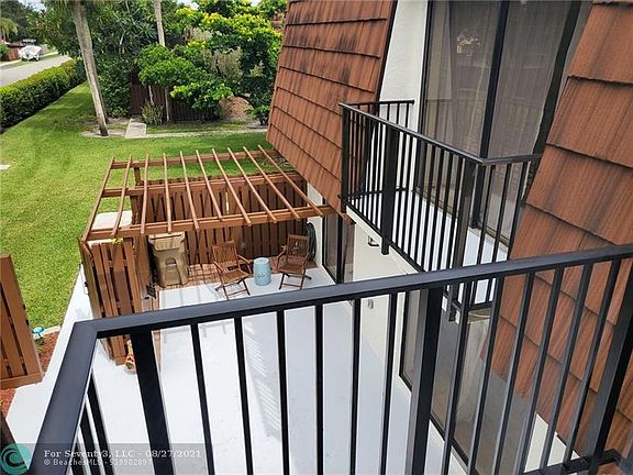 3rd image of 11923 SW 11th Ct #11923