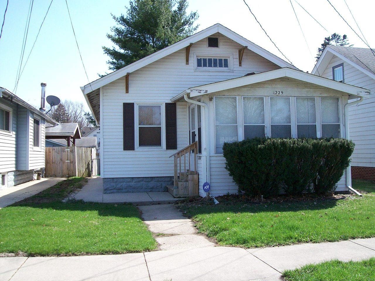 1229 Greenwood Ave, Rockford, IL 61107 Zillow