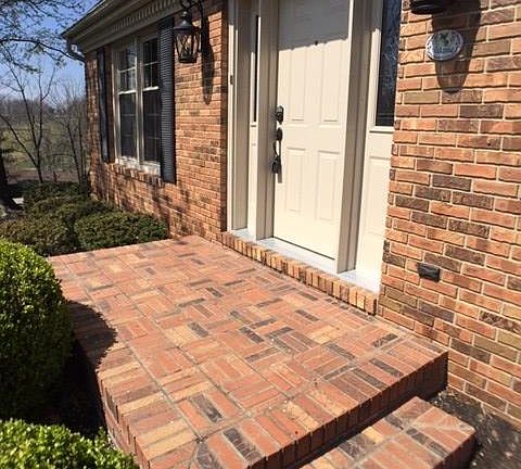 4th image of 796 Shamrock Dr