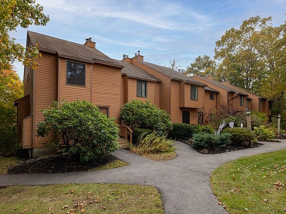 4th image of 43 Dunvegan Woods Drive