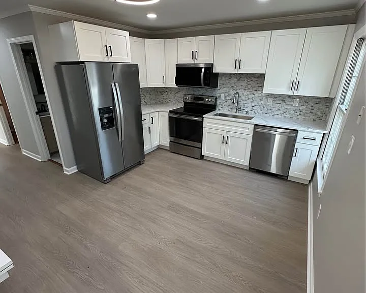 3606 Rainbow Cir — Photo 2