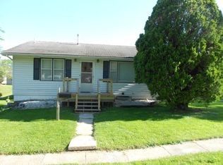 301 SE 3rd St, Leon, IA 50144