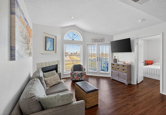 3rd image of 14721 Whitecap Blvd APT 323