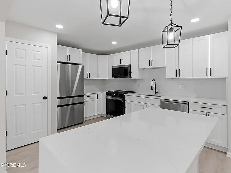 821 Bunnell St — Photo 10