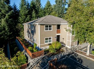 420 Elk Creek Rd, Cannon Beach, OR 97110