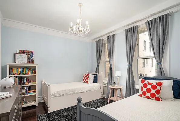 Sold by Compass | media 22