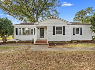 1301 Park Dr, Elizabeth City, NC 27909
