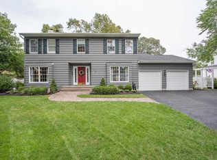 15 Lillian Rd, Nesconset, NY 11767