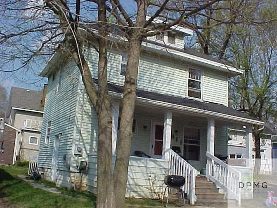 811 Summerville Ave