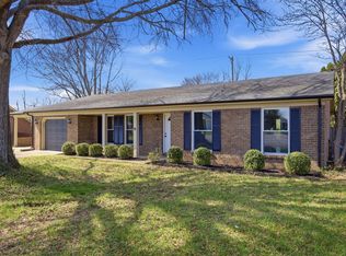 520 Berlin Dr, Versailles, KY 40383