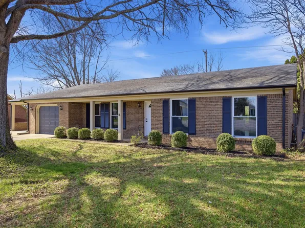 520 Berlin Dr, Versailles, KY 40383