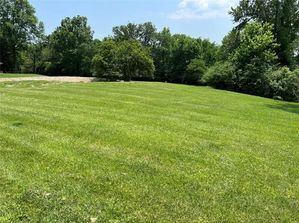 6 Meadow Acres, Saint Louis, MO 63124
