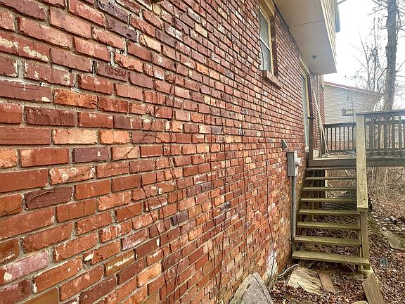 4th image of 123 Wildwood Dr