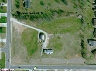 663 Emge Rd, O'Fallon, MO 63366