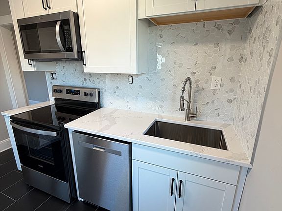 5th image of 2544 Williams Ave APT 4