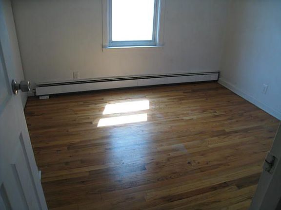 3rd image of 2135 41st St APT B6
