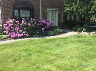 7075 Dusseldorf Sq, Bethlehem, PA 18017