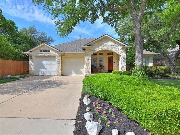 3rd image of 1509 Fall Creek Dr