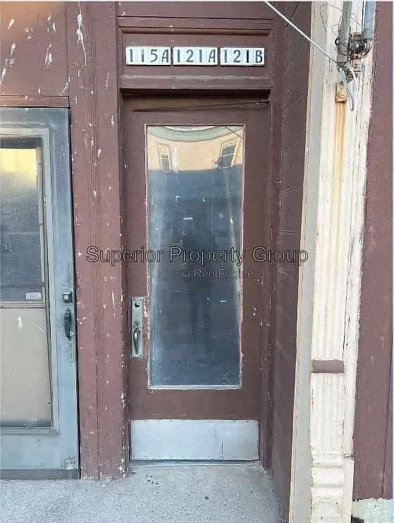 1 bed, 1.0 bath, $725 — Photo 2