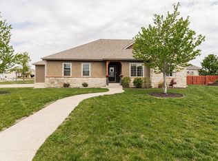 2305 Sunset Ridge Dr, Salina, KS 67401