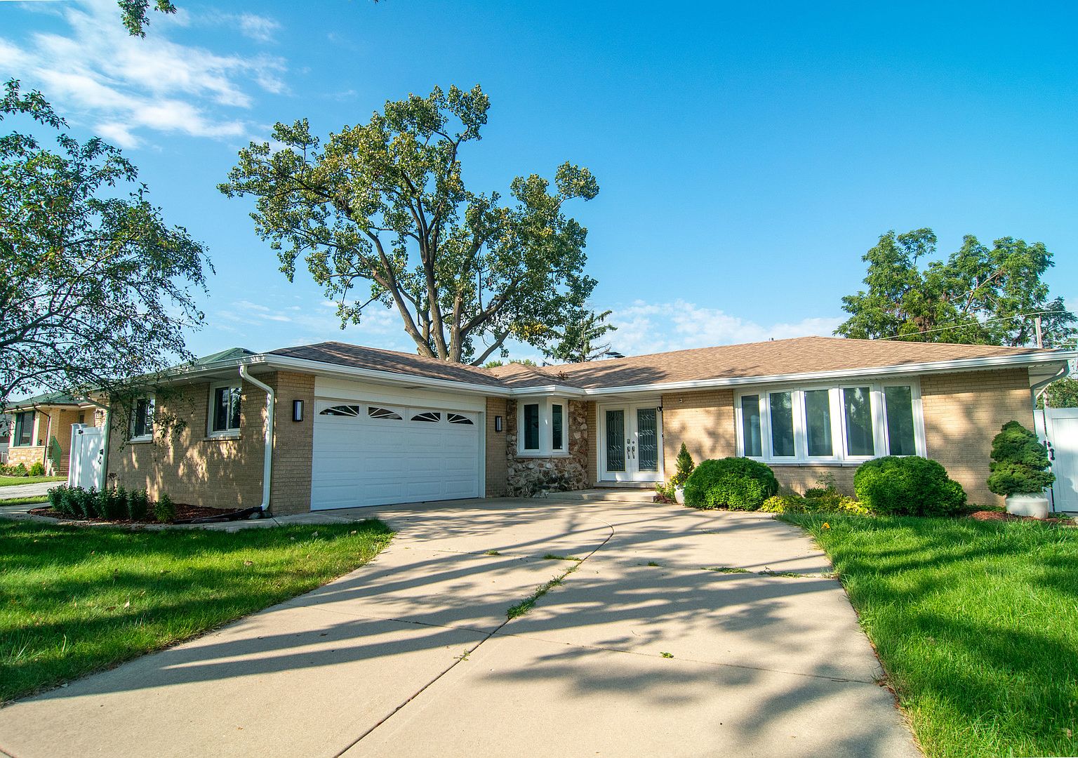 8736 S 80th Ct, Hickory Hills, IL 60457 | MLS #12667076 | Zillow