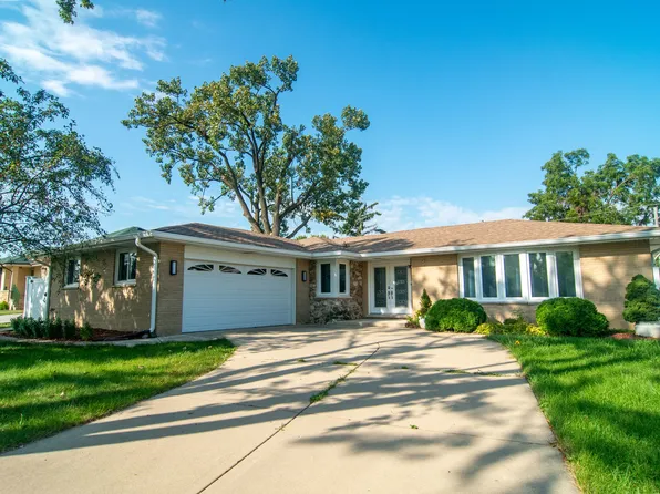 8736 S 80th Ct, Hickory Hills, IL 60457