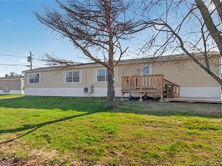 9 Daffodil Ln — Photo 21