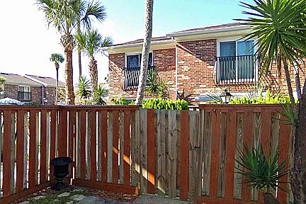 2 bed, 1.5 bath, 1122 sqft, $1,325 — Photo 3
