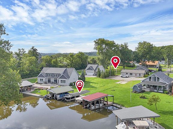3rd image of 14946 Park Ct