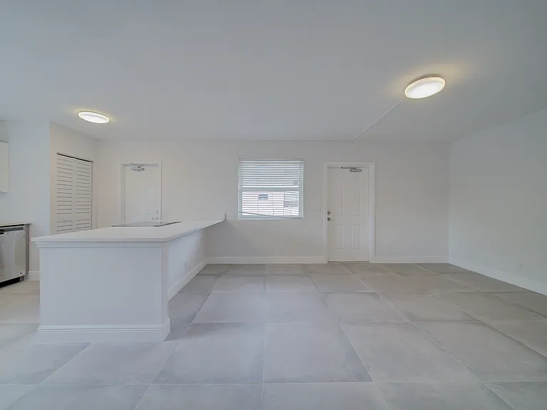 1611 NE 3rd Ave #2 — Photo 20