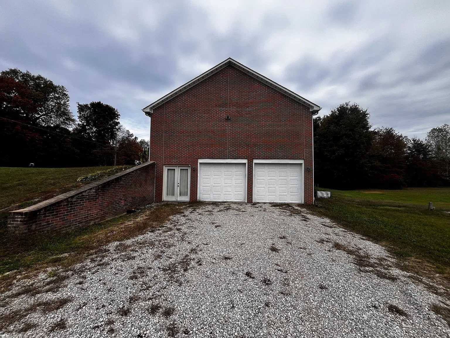 92 Hunt Rd — Photo 1