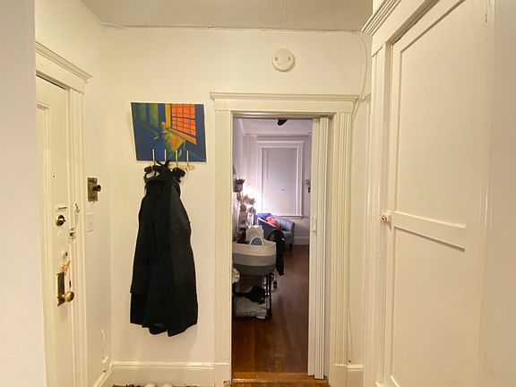 4th image of 28 Sidlaw Rd APT 12A