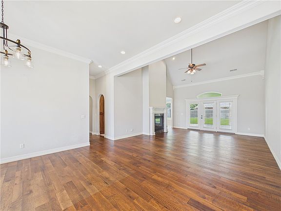 5th image of 4424 W Collins Cir