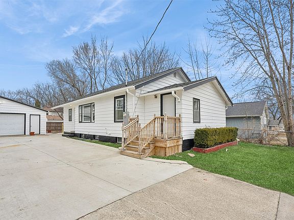 2nd image of 603 Lally St
