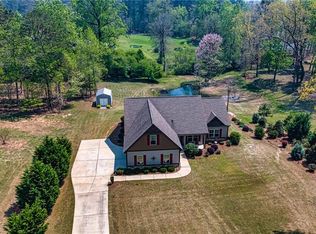 715 Tabby Linch Rd, Moreland, GA 30259