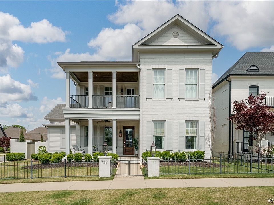 1st image of 752 Grace Park N