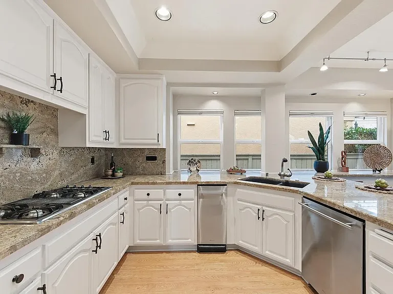 45 Cove Ct — Photo 6