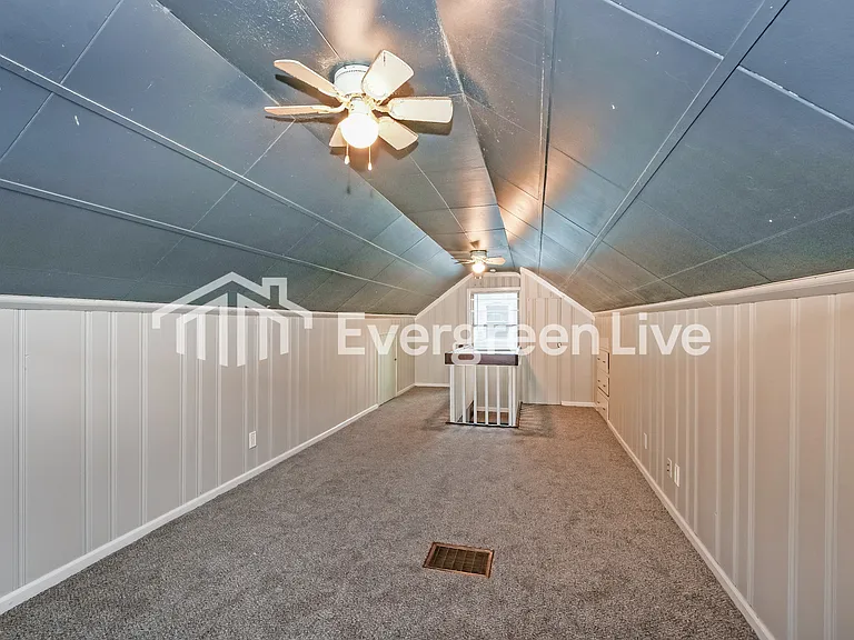 1307 Cedar Dr — Photo 9