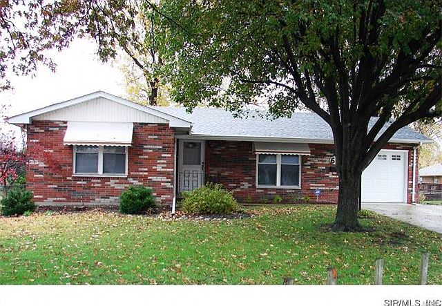 1st image of 69 Janine Ct