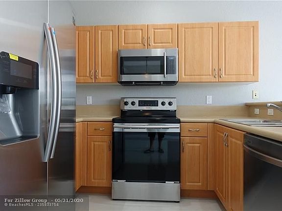 2nd image of 5321 SW 40th Ave #5321