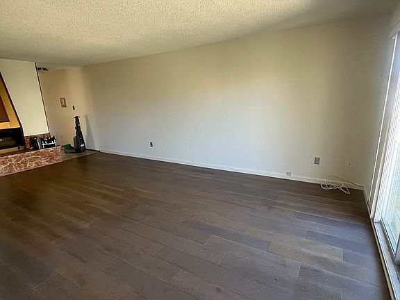 2nd image of 3476 Sacramento St #301