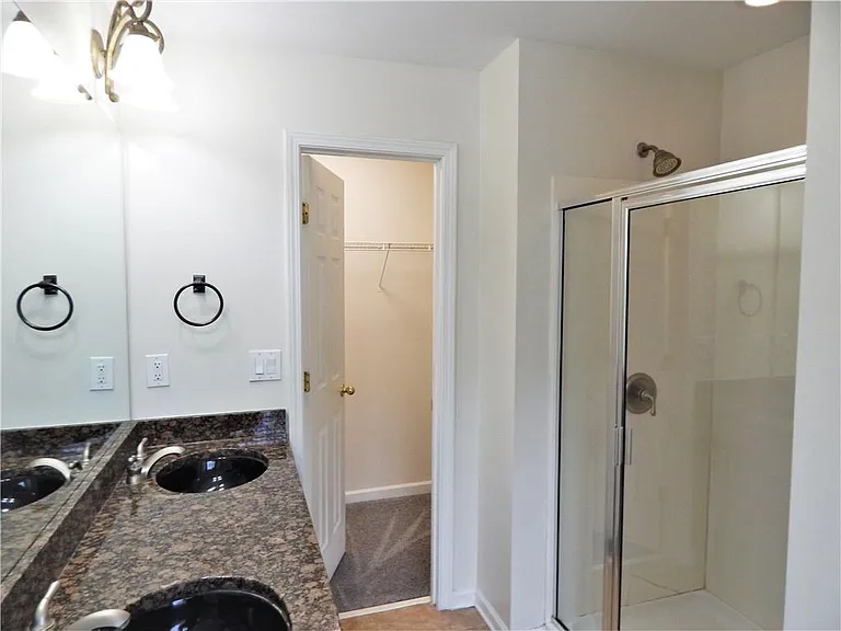 10829 Yorkwood St — Photo 36