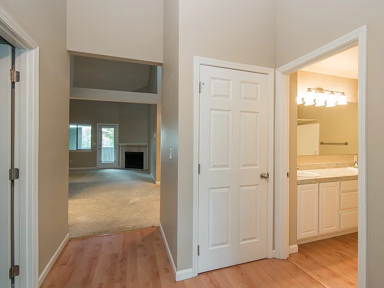9750 SE Talbert St — Photo 15