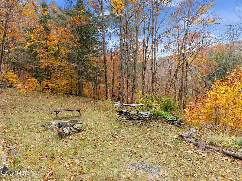5th image of 1083 Westkill Road
