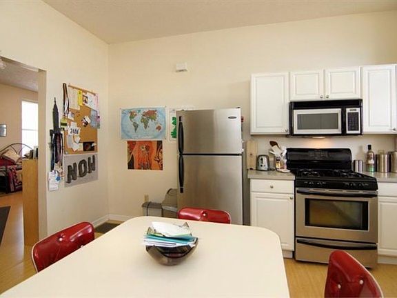 5th image of 3108 Robertson Ave