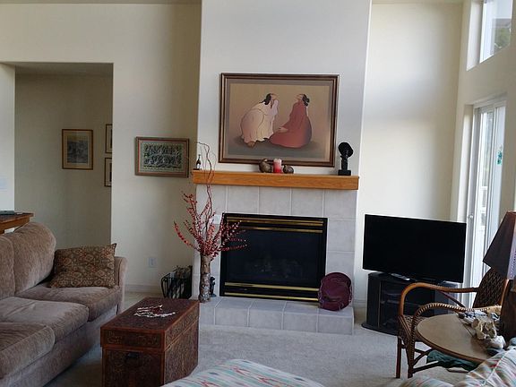 Living Room with Gas Fireplace, Vaulted Ceiling