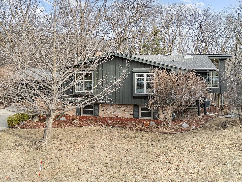 1st image of 908 Woodlawn Ct