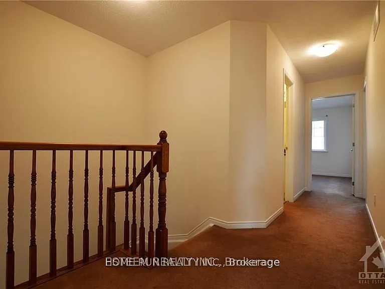 567 Ashbourne Cres — Photo 10