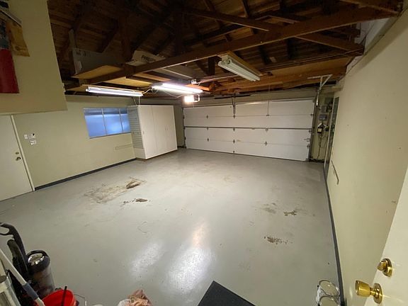 5th image of 19745 Glen Brae Dr
